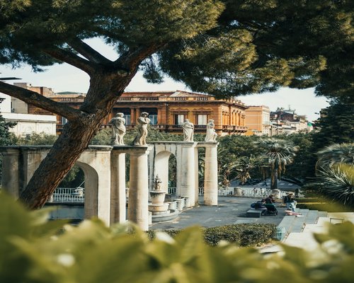 calm walk through an Italian city park